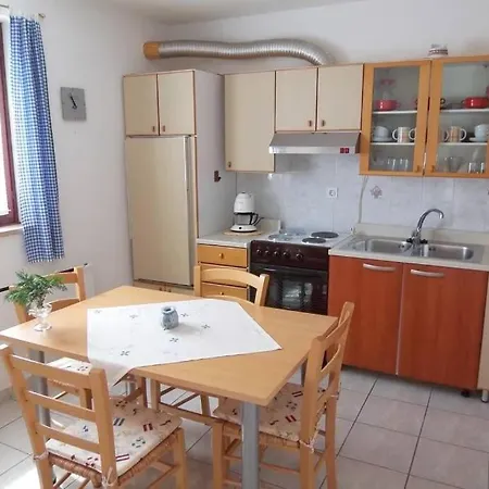 Laguna Apartment